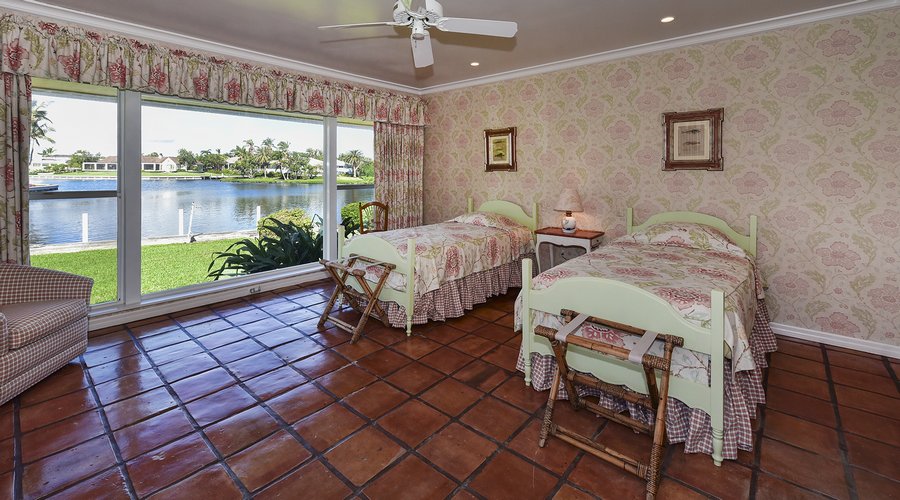 Guest Twin Bedroom View